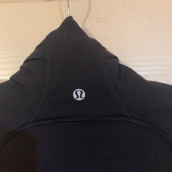 LuLu Lemon Black Zip Jacket sz 8 - Picture 6 of 8